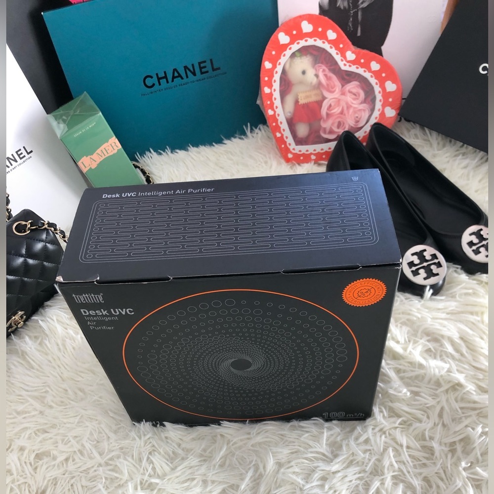 Desk UVC Intelligent Air Purifier(Free Mystery La Mer item & Mystery New Clothes